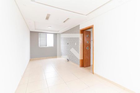 Sala de apartamento para alugar com 2 quartos, 60m² em Conjunto Residencial José Bonifácio, São Paulo