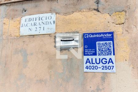 Plaquinha de apartamento para alugar com 2 quartos, 60m² em Conjunto Residencial José Bonifácio, São Paulo