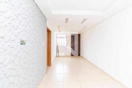 Sala de apartamento para alugar com 2 quartos, 60m² em Conjunto Residencial José Bonifácio, São Paulo