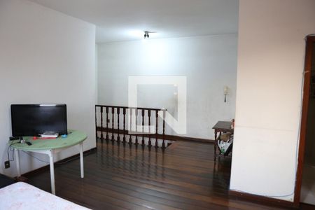 Sala 2 de casa à venda com 3 quartos, 360m² em Milionários, Belo Horizonte