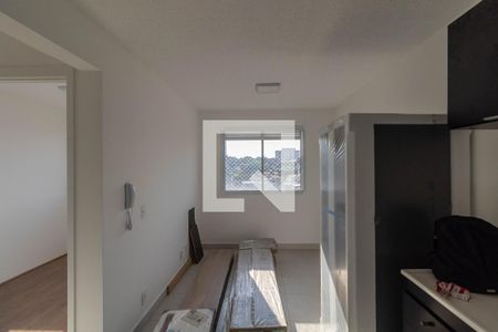 Sala/Cozinha/Área de Serviço  de apartamento para alugar com 2 quartos, 32m² em Vila Carmosina, São Paulo