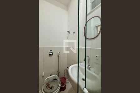 Banheiro social de apartamento para alugar com 1 quarto, 27m² em Copacabana, Rio de Janeiro