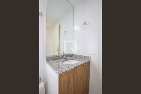 Banheiro da Suite de apartamento para alugar com 2 quartos, 54m² em Vila Andrade, São Paulo