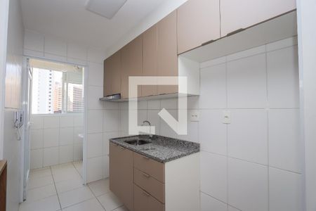 Cozinha de apartamento para alugar com 2 quartos, 54m² em Vila Andrade, São Paulo