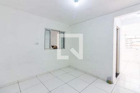 Quarto de casa para alugar com 1 quarto, 80m² em Santa Maria, Osasco