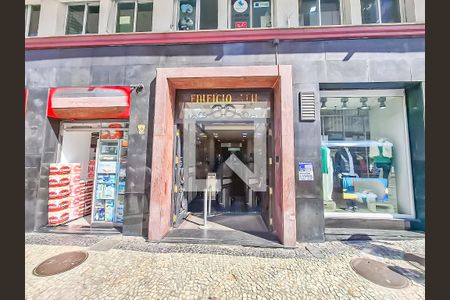 Fachada de kitnet/studio à venda com 1 quarto, 32m² em Centro, Rio de Janeiro