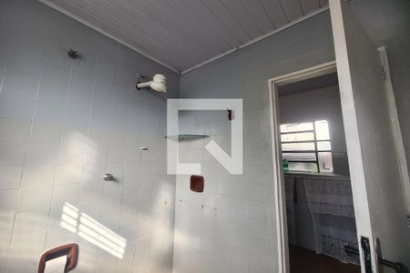 Banheiro Social de casa para alugar com 1 quarto, 50m² em Jardim Sapopemba, São Paulo