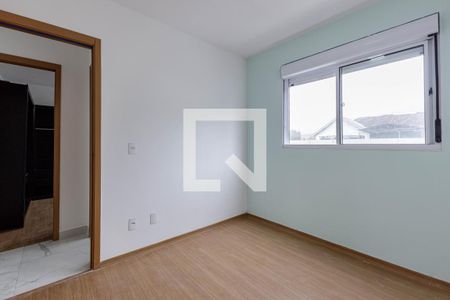 Quarto de apartamento à venda com 2 quartos, 40m² em Mário Quintana, Porto Alegre