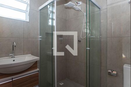 Banheiro do quarto 1 Suíte de casa para alugar com 3 quartos, 220m² em Água Branca, São Paulo