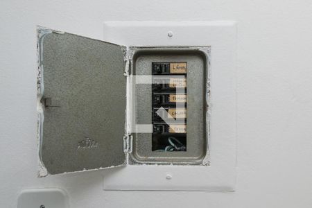 Sala de casa de condomínio para alugar com 2 quartos, 46m² em Cordovil, Rio de Janeiro