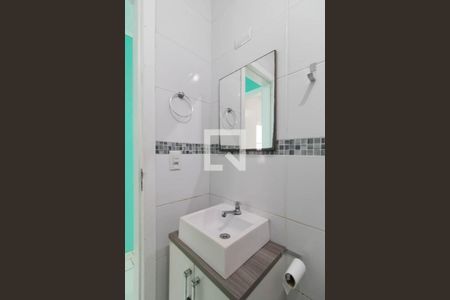 Banheiro de casa para alugar com 1 quarto, 63m² em Cavalhada, Porto Alegre