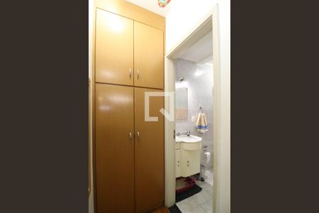 Banheiro de apartamento à venda com 1 quarto, 42m² em Pinheiros, São Paulo
