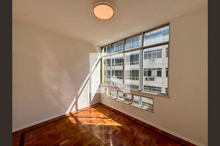 Quarto 1 de apartamento à venda com 3 quartos, 154m² em Copacabana, Rio de Janeiro