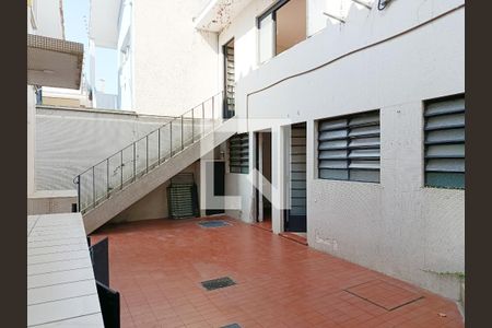 Quintal de casa para alugar com 3 quartos, 231m² em Jardim das Bandeiras, São Paulo
