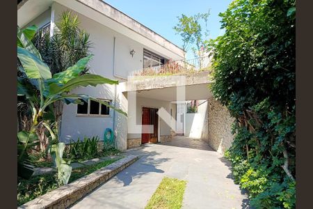 Fachada de casa para alugar com 3 quartos, 231m² em Jardim das Bandeiras, São Paulo