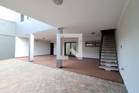 Garagem de casa para alugar com 5 quartos, 262m² em Jardim Palma Travassos, Ribeirão Preto