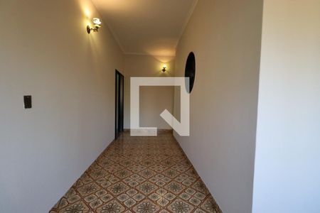 Hall de entrada de casa para alugar com 5 quartos, 262m² em Jardim Palma Travassos, Ribeirão Preto