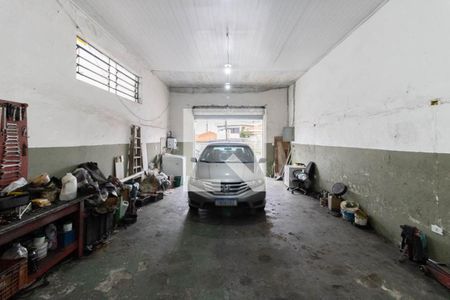 Garagem de casa à venda com 2 quartos, 150m² em Vila Arapua, São Paulo