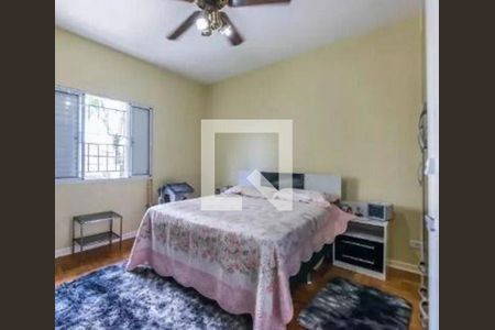 Casa à venda com 3 quartos, 212m² em Vila Gumercindo, São Paulo