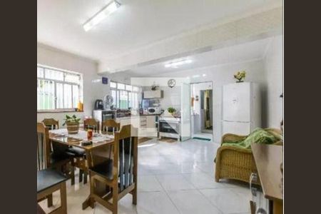 Casa à venda com 3 quartos, 212m² em Vila Gumercindo, São Paulo