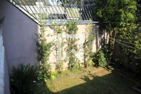 Jardim privativo no quintal  de casa à venda com 4 quartos, 250m² em Vila Milton, Guarulhos
