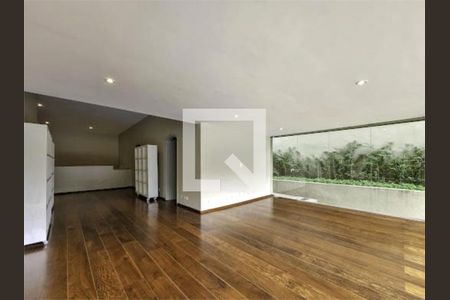 Casa à venda com 5 quartos, 900m² em Paineiras do Morumbi, São Paulo