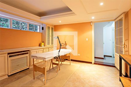 Casa à venda com 5 quartos, 567m² em Jardim Petropolis, São Paulo