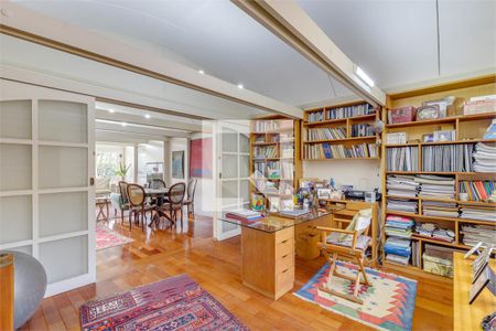 Casa à venda com 3 quartos, 173m² em Chácara Monte Alegre, São Paulo