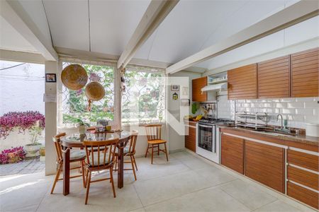 Casa à venda com 3 quartos, 173m² em Chácara Monte Alegre, São Paulo