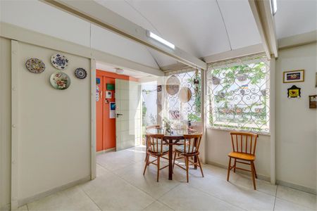 Casa à venda com 3 quartos, 173m² em Chácara Monte Alegre, São Paulo