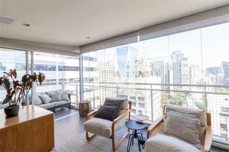 Apartamento à venda com 3 quartos, 133m² em Itaim Bibi, São Paulo