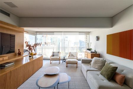Apartamento à venda com 3 quartos, 133m² em Itaim Bibi, São Paulo