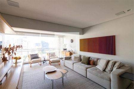 Apartamento à venda com 3 quartos, 133m² em Itaim Bibi, São Paulo