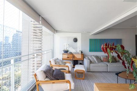 Apartamento à venda com 3 quartos, 133m² em Itaim Bibi, São Paulo