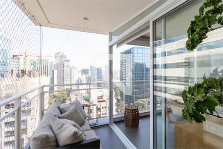Apartamento à venda com 3 quartos, 133m² em Itaim Bibi, São Paulo