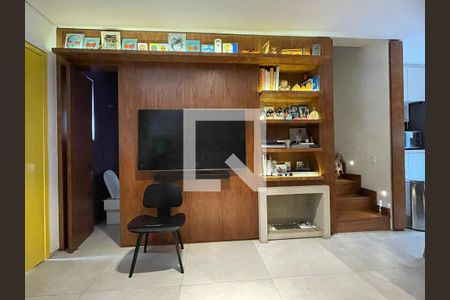 Sala de casa de condomínio à venda com 2 quartos, 90m² em Vila Clementino, São Paulo