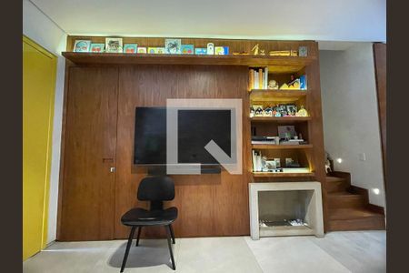 Sala de casa de condomínio à venda com 2 quartos, 90m² em Vila Clementino, São Paulo