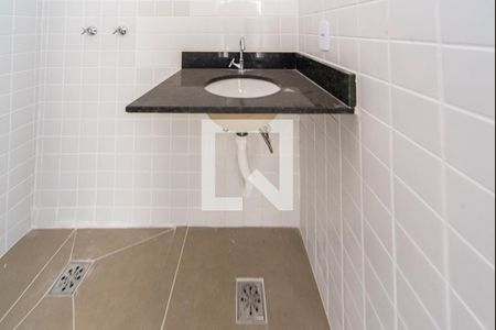 Banheiro de apartamento à venda com 2 quartos, 37m² em Campestre, Santo André