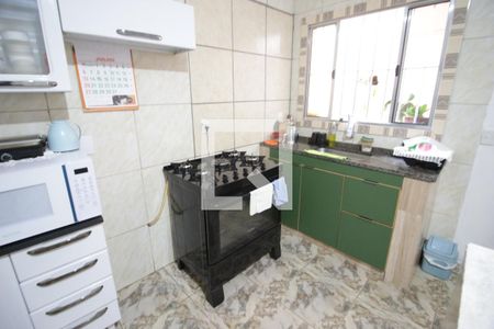 Edícula - Sala e cozinha de casa para alugar com 4 quartos, 392m² em Jardim Primeiro de Maio (chacara Fazendinha), Osasco