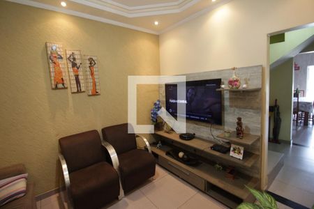 Sala de casa para alugar com 4 quartos, 392m² em Jardim Primeiro de Maio (chacara Fazendinha), Osasco