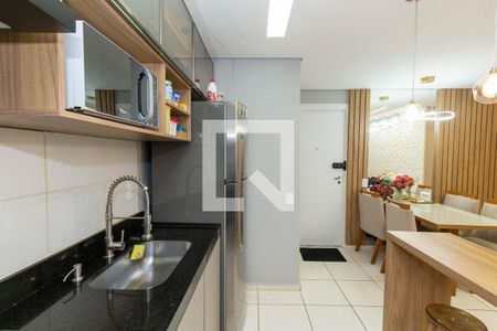 Cozinha de apartamento à venda com 2 quartos, 51m² em Buritis, Belo Horizonte