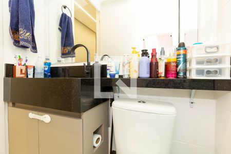 Banheiro de apartamento à venda com 2 quartos, 51m² em Buritis, Belo Horizonte