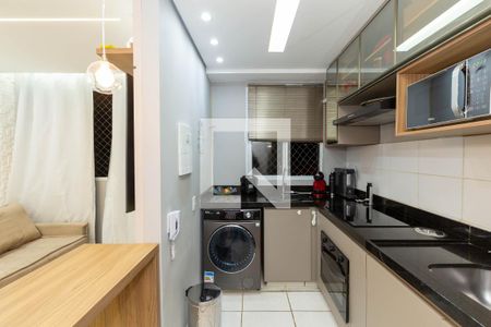 Cozinha de apartamento à venda com 2 quartos, 51m² em Buritis, Belo Horizonte
