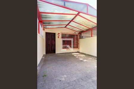 Garagem de casa à venda com 3 quartos, 150m² em Parque Colonial, São Paulo