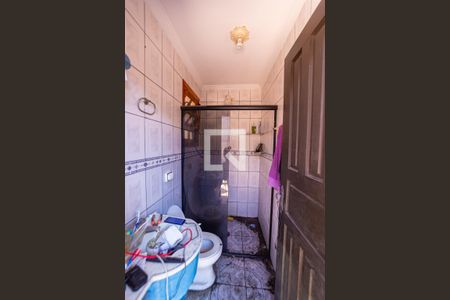 Banheiro de Serviço de casa à venda com 2 quartos, 360m² em Vila Rio Branco, São Paulo