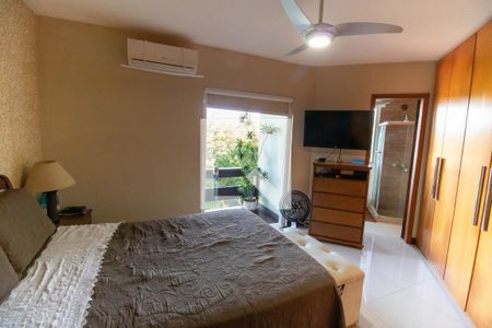 Suíte 2 de casa de condomínio à venda com 3 quartos, 296m² em Serra Grande, Niterói