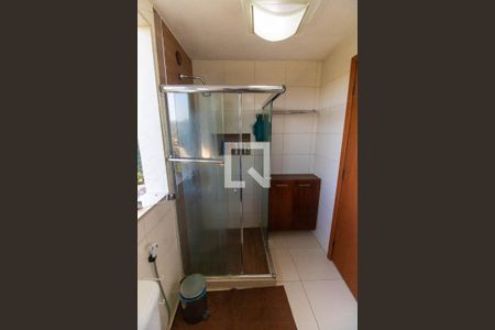 Banheiro da Suíte 2 de casa de condomínio à venda com 3 quartos, 296m² em Serra Grande, Niterói
