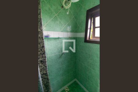 Banheiro de Serviço de casa de condomínio à venda com 3 quartos, 296m² em Serra Grande, Niterói