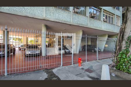 Fachada e portaria de apartamento à venda com 2 quartos, 99m² em Tijuca, Rio de Janeiro
