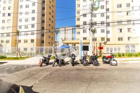 Fachada de apartamento à venda com 2 quartos, 32m² em Vila Carmosina, São Paulo